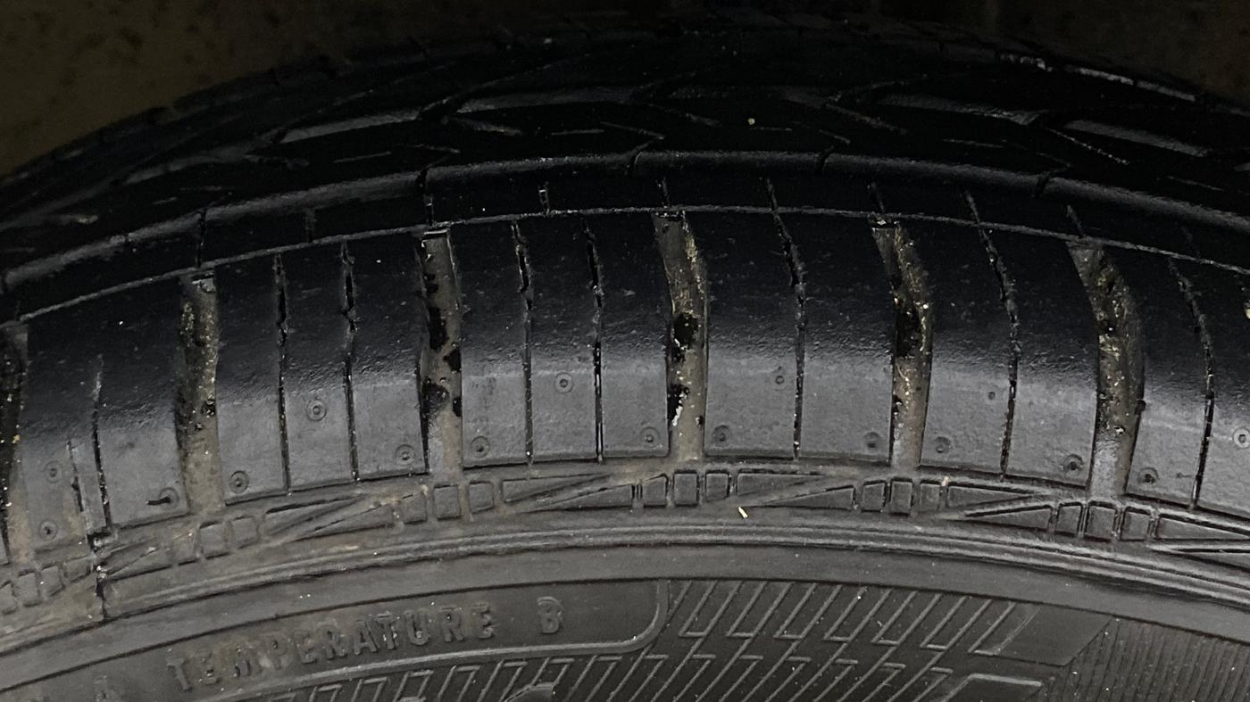 2014 Maruti Wagon R Stingray VXI, Petrol, Manual, 22,581 km, Left Front Tyre Tread