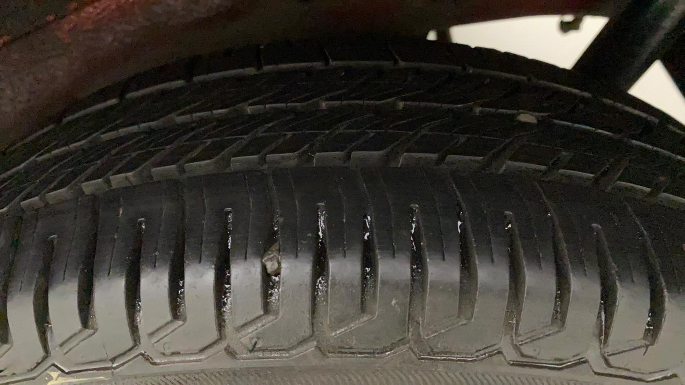 2015 Maruti Wagon R 1.0 VXI, Petrol, Manual, 38,487 km, Left Rear Tyre Tread