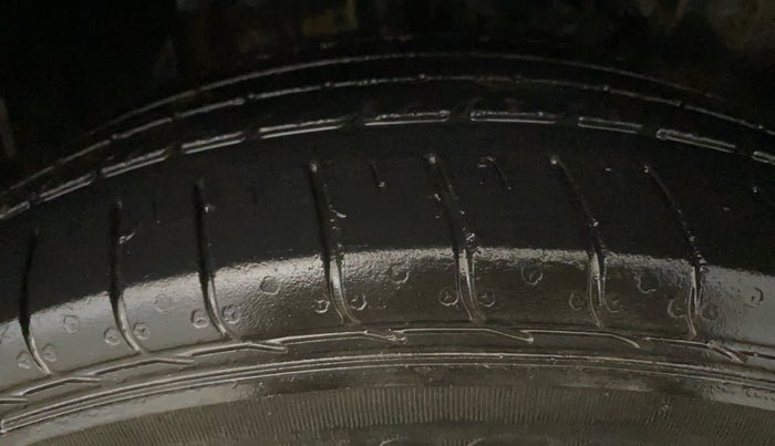 2021 Tata NEXON XM SUNROOF PETROL, Petrol, Manual, 35,232 km, Right Front Tyre Tread