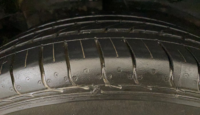 2021 Tata NEXON XM SUNROOF PETROL, Petrol, Manual, 35,232 km, Right Rear Tyre Tread