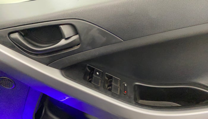 2021 Tata NEXON XM SUNROOF PETROL, Petrol, Manual, 35,232 km, Driver Side Door Panels Control