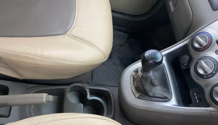 2013 Hyundai i10 SPORTZ 1.1, CNG, Manual, 60,028 km, Gear Lever