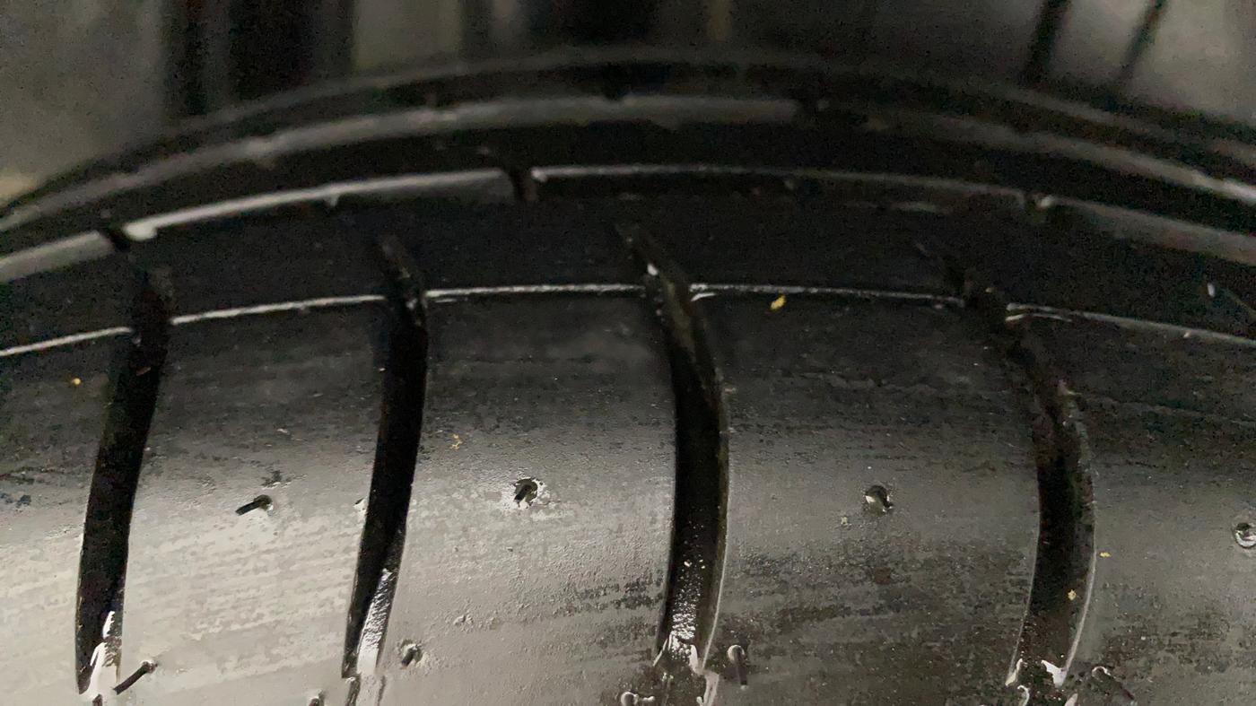 2017 Maruti Dzire VXI, Petrol, Manual, 18,613 km, Right Rear Tyre Tread