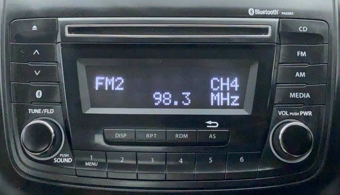 2017 Maruti Dzire VXI, Petrol, Manual, 18,613 km, Infotainment System