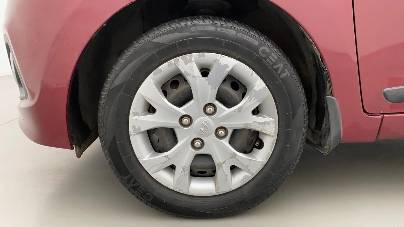 2016 Hyundai Grand i10 SPORTZ 1.2 KAPPA VTVT, Petrol, Manual, 38,626 km, Left Front Wheel