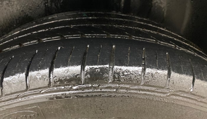 2018 Volkswagen Ameo HIGHLINE PLUS 1.5L AT 16 ALLOY, Diesel, Automatic, 92,924 km, Left Rear Tyre Tread