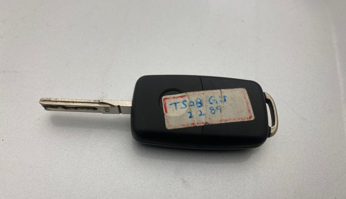 2018 Volkswagen Ameo HIGHLINE PLUS 1.5L AT 16 ALLOY, Diesel, Automatic, 92,924 km, Key Close Up