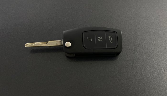 2015 Ford Ecosport TITANIUM 1.5L PETROL AT, Petrol, Automatic, 1,20,576 km, Key Close Up