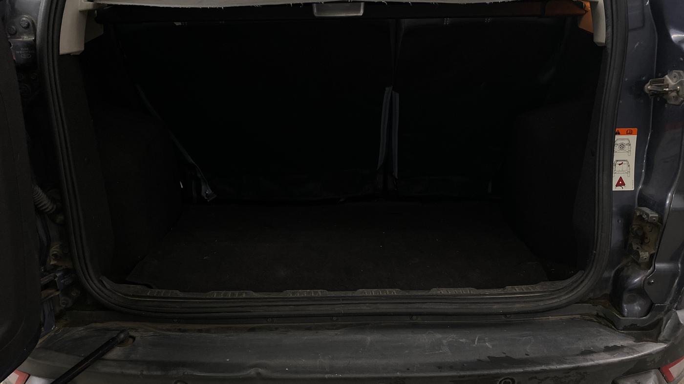 2015 Ford Ecosport TITANIUM 1.5L PETROL AT, Petrol, Automatic, 1,20,504 km, Boot Inside