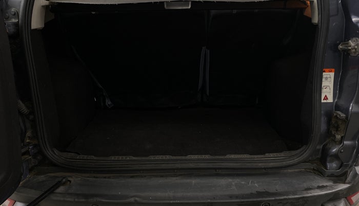 2015 Ford Ecosport TITANIUM 1.5L PETROL AT, Petrol, Automatic, 1,20,576 km, Boot Inside