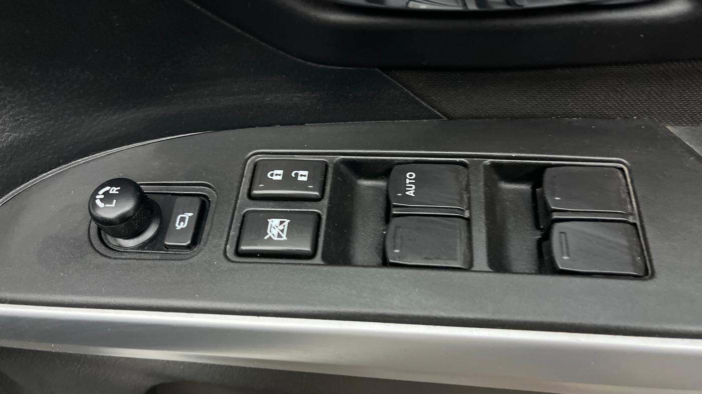 2021 Maruti S Cross ZETA 1.5, Petrol, Manual, 43,955 km, Driver Side Door Panels Control