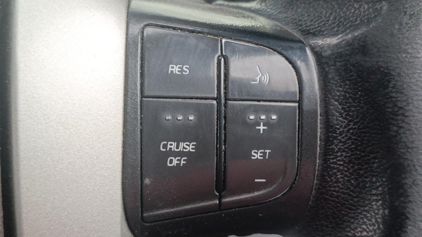 2013 Mahindra XUV500 W8, Diesel, Manual, 1,40,932 km, Adaptive Cruise Control