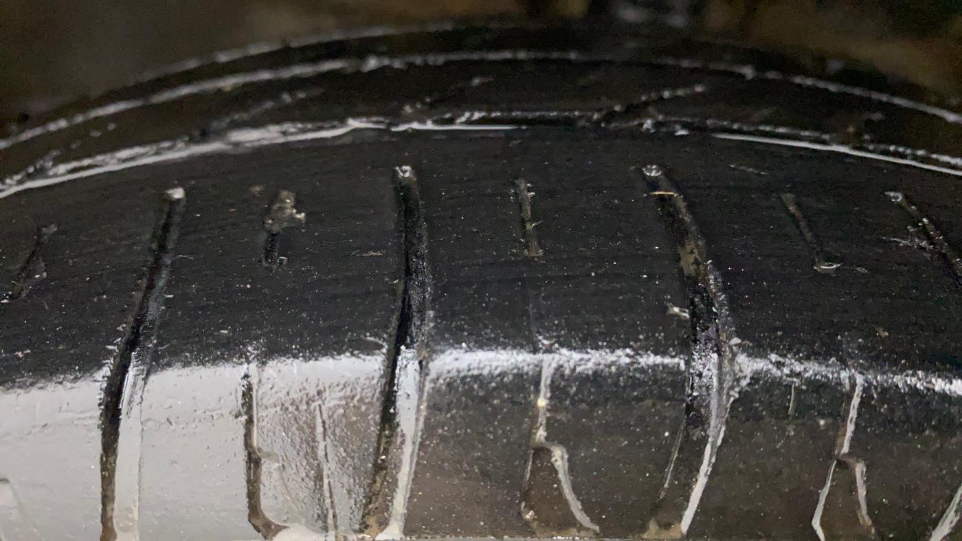 2017 Maruti Wagon R 1.0 VXI, Petrol, Manual, 54,763 km, Left Front Tyre Tread