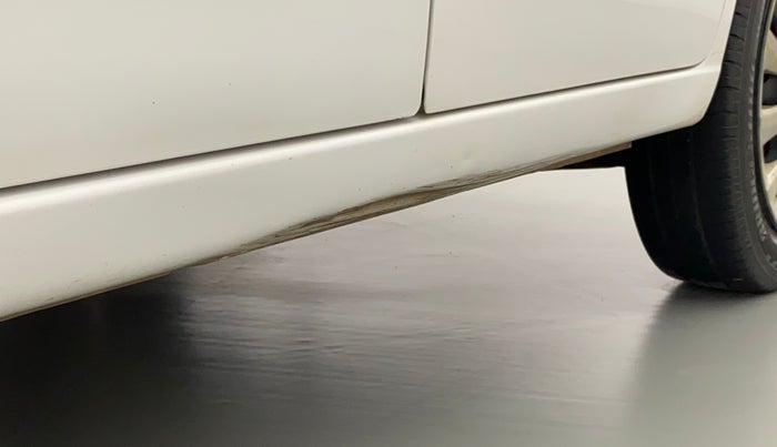 2017 Maruti Wagon R 1.0 VXI, Petrol, Manual, 54,763 km, Left running board - Slightly dented