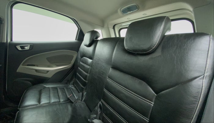 2015 Ford Ecosport 1.5 TITANIUM TI VCT AT, Petrol, Automatic, 73,219 km, Right Side Rear Door Cabin