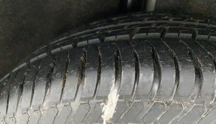 2015 Ford Ecosport 1.5 TITANIUM TI VCT AT, Petrol, Automatic, 73,219 km, Right Rear Tyre Tread