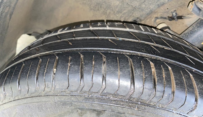 2023 Tata PUNCH PURE RHYTHM PACK MT, Petrol, Manual, 11,579 km, Left Front Tyre Tread