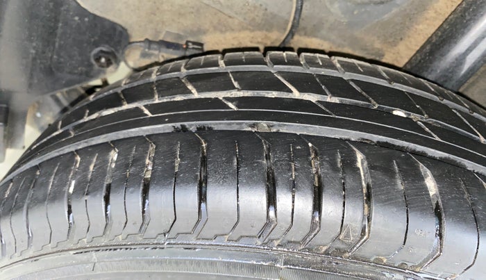 2023 Tata PUNCH PURE RHYTHM PACK MT, Petrol, Manual, 11,579 km, Left Rear Tyre Tread