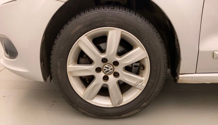 2011 Volkswagen Vento HIGHLINE DIESEL 1.6, Diesel, Manual, 63,036 km, Left Front Wheel