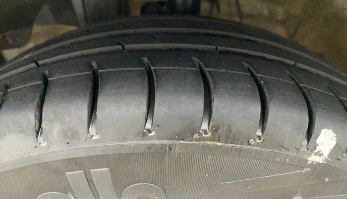 2015 Honda City VX CVT PETROL, Petrol, Automatic, 80,005 km, Left Front Tyre Tread