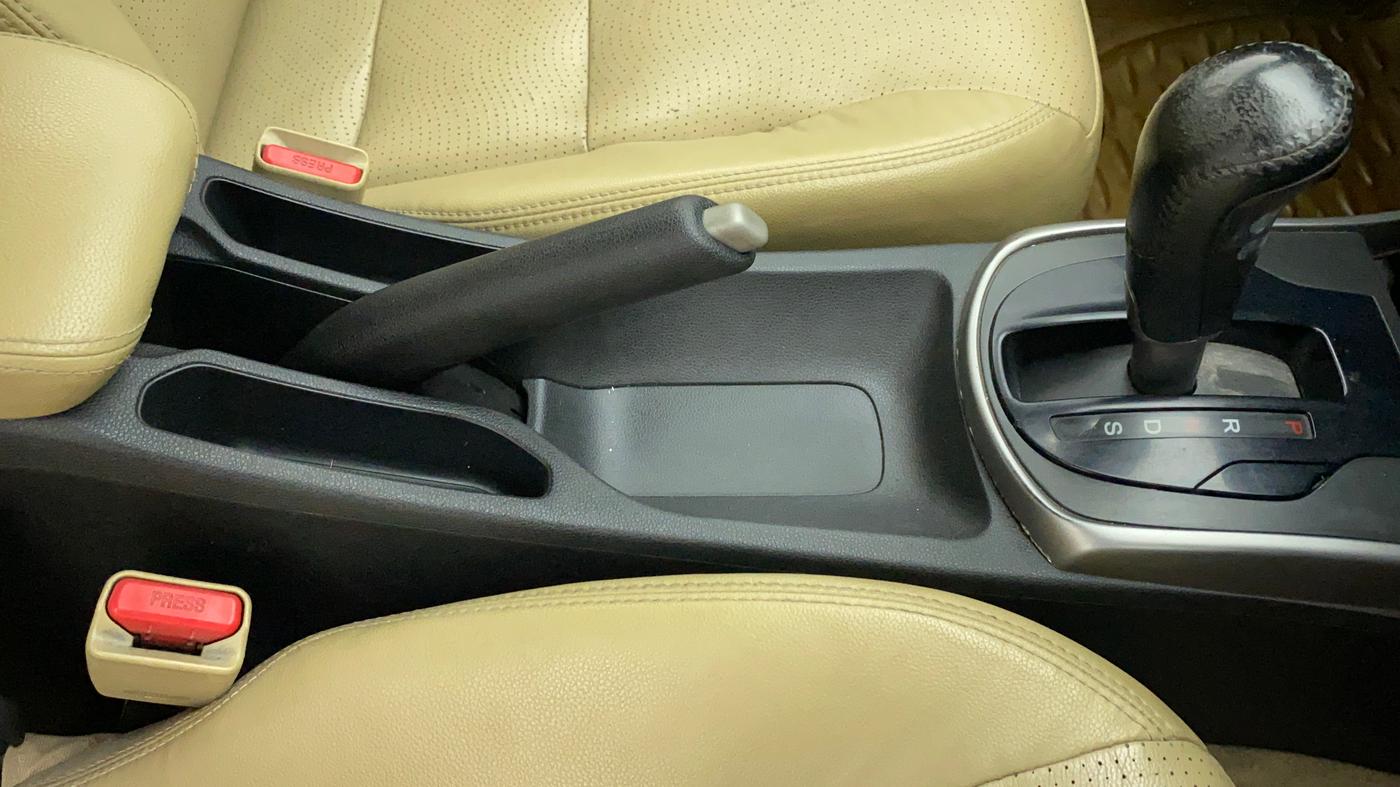 2015 Honda City VX CVT PETROL, Petrol, Automatic, 80,005 km, Gear Lever