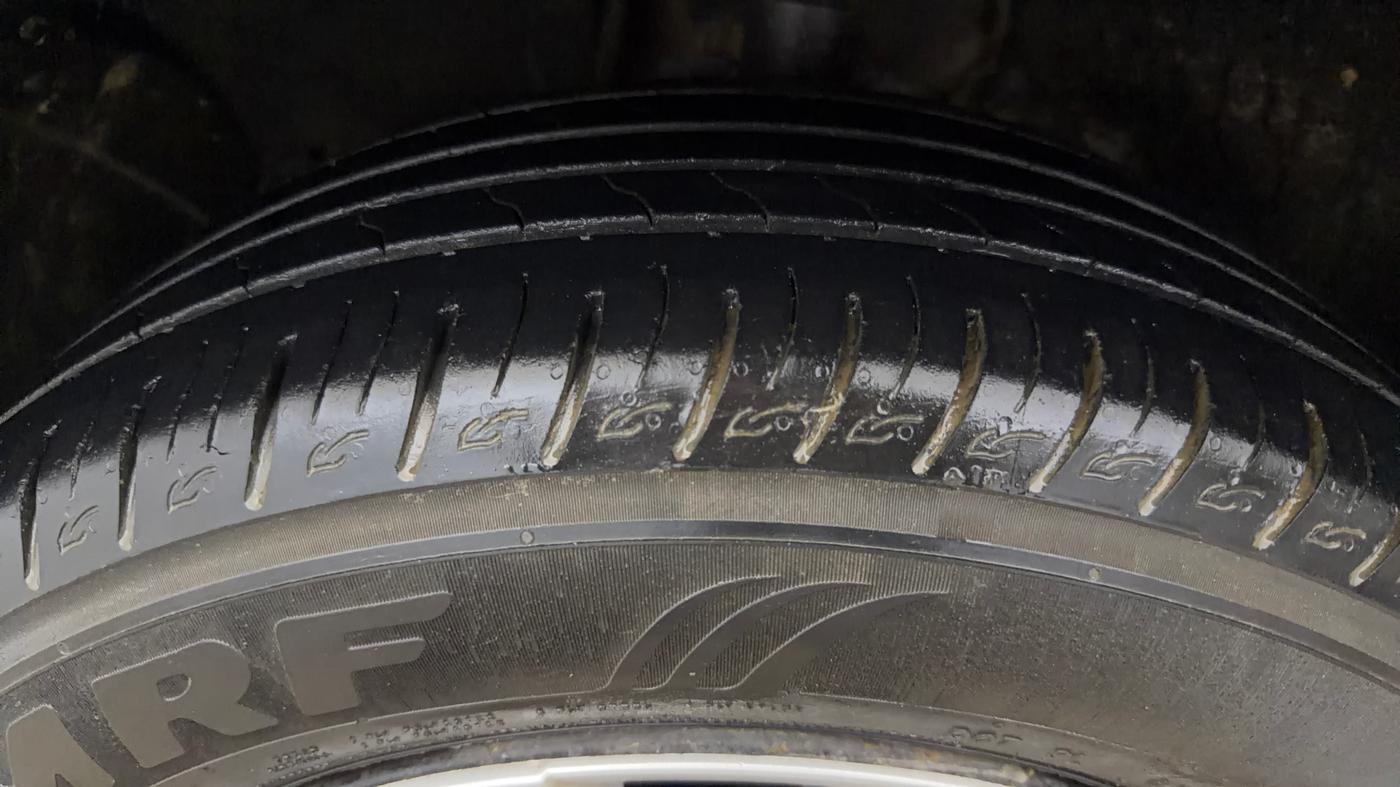 2016 Nissan Terrano XL (P), Petrol, Manual, 74,584 km, Left Front Tyre Tread
