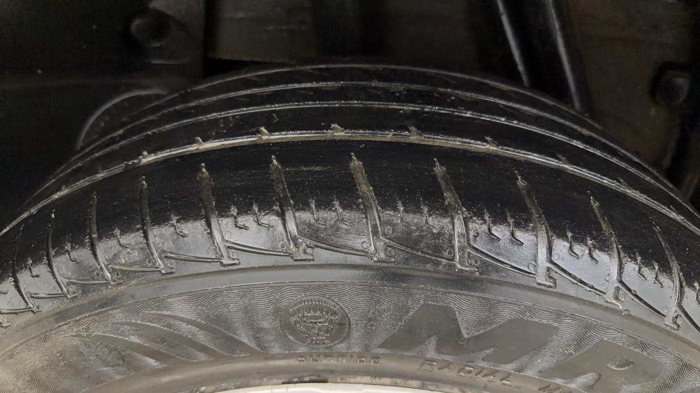 2016 Nissan Terrano XL (P), Petrol, Manual, 74,584 km, Right Rear Tyre Tread