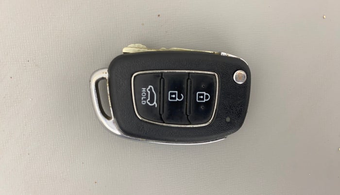 2021 Hyundai VENUE SX 1.0 TURBO IMT, Petrol, Manual, 56,802 km, Key Close Up