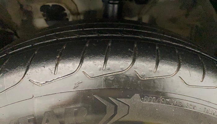 2023 KIA SELTOS  HTK PLUS 1.5 DIESEL IMT, Diesel, Manual, 54,097 km, Left Front Tyre Tread