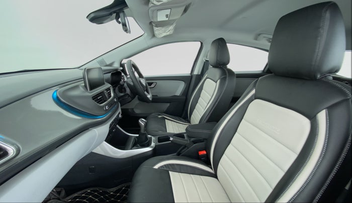 2020 Tata ALTROZ XZ 1.2, Petrol, Manual, 7,439 km, Right Side Front Door Cabin