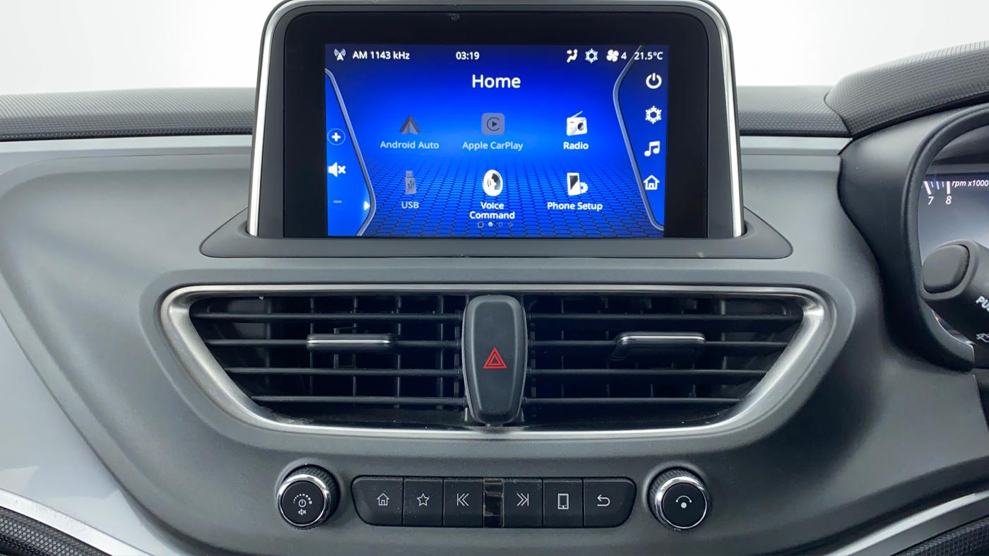 2020 Tata ALTROZ XZ 1.2, Petrol, Manual, 7,439 km, Infotainment System
