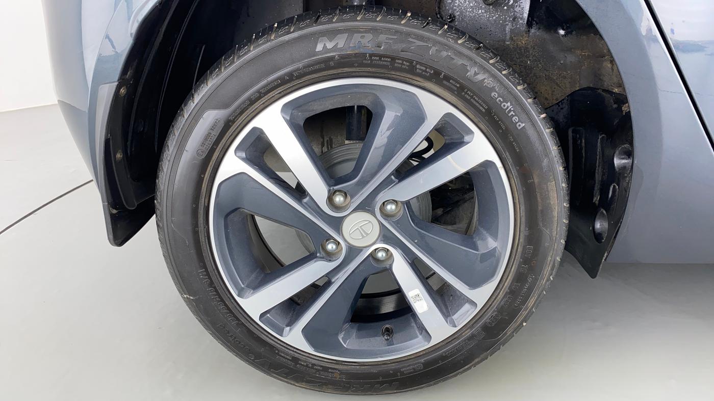 2020 Tata ALTROZ XZ 1.2, Petrol, Manual, 7,439 km, Right Rear Wheel