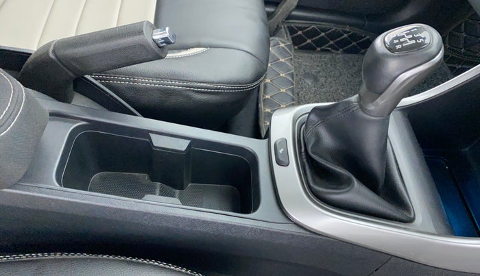 2020 Tata ALTROZ XZ 1.2, Petrol, Manual, 7,439 km, Gear Lever