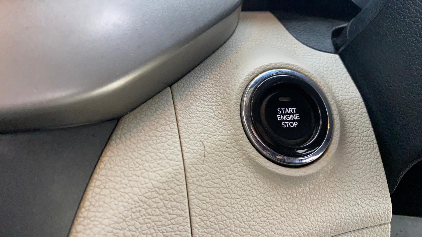 2023 Mahindra XUV300 W8 (O) 1.5 DIESEL AMT, Diesel, Automatic, 45,135 km, Keyless Start/ Stop Button