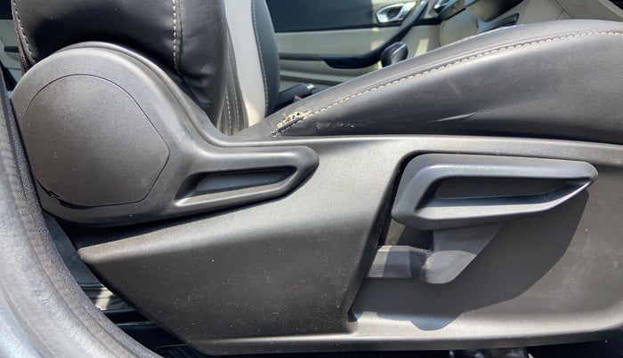 2022 Tata TIGOR XZ PLUS CNG, CNG, Manual, 77,552 km, Driver Side Adjustment Panel