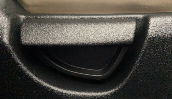 2020 Hyundai NEW SANTRO MAGNA 1.1 CORPORATE EDITION, Petrol, Manual, 26,336 km, Driver Side Adjustment Panel