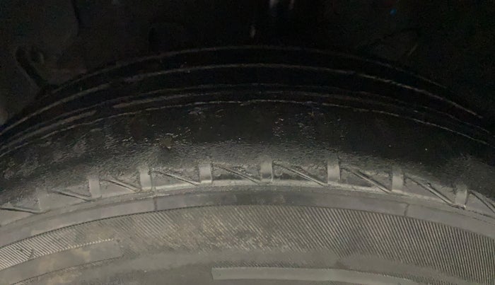 2020 Hyundai NEW SANTRO MAGNA 1.1 CORPORATE EDITION, Petrol, Manual, 26,336 km, Left Front Tyre Tread