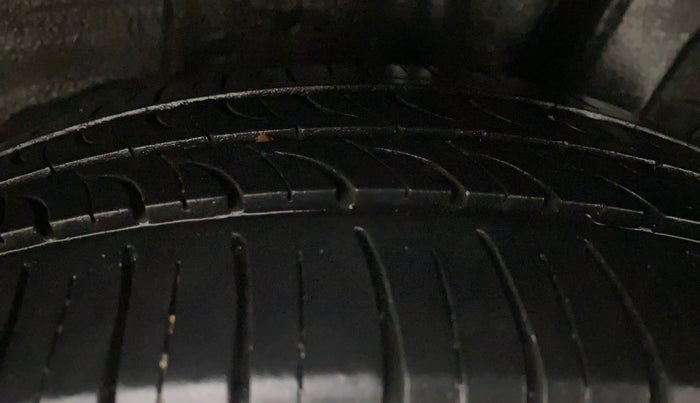 2019 Hyundai Grand i10 SPORTZ 1.2 KAPPA VTVT, Petrol, Manual, 75,935 km, Left Rear Tyre Tread