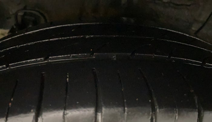 2019 Hyundai Grand i10 SPORTZ 1.2 KAPPA VTVT, Petrol, Manual, 75,935 km, Right Rear Tyre Tread