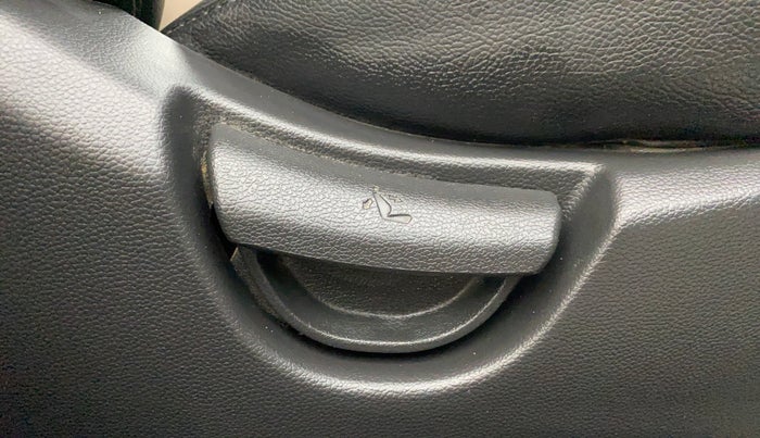 2019 Hyundai Grand i10 SPORTZ 1.2 KAPPA VTVT, Petrol, Manual, 75,935 km, Driver Side Adjustment Panel