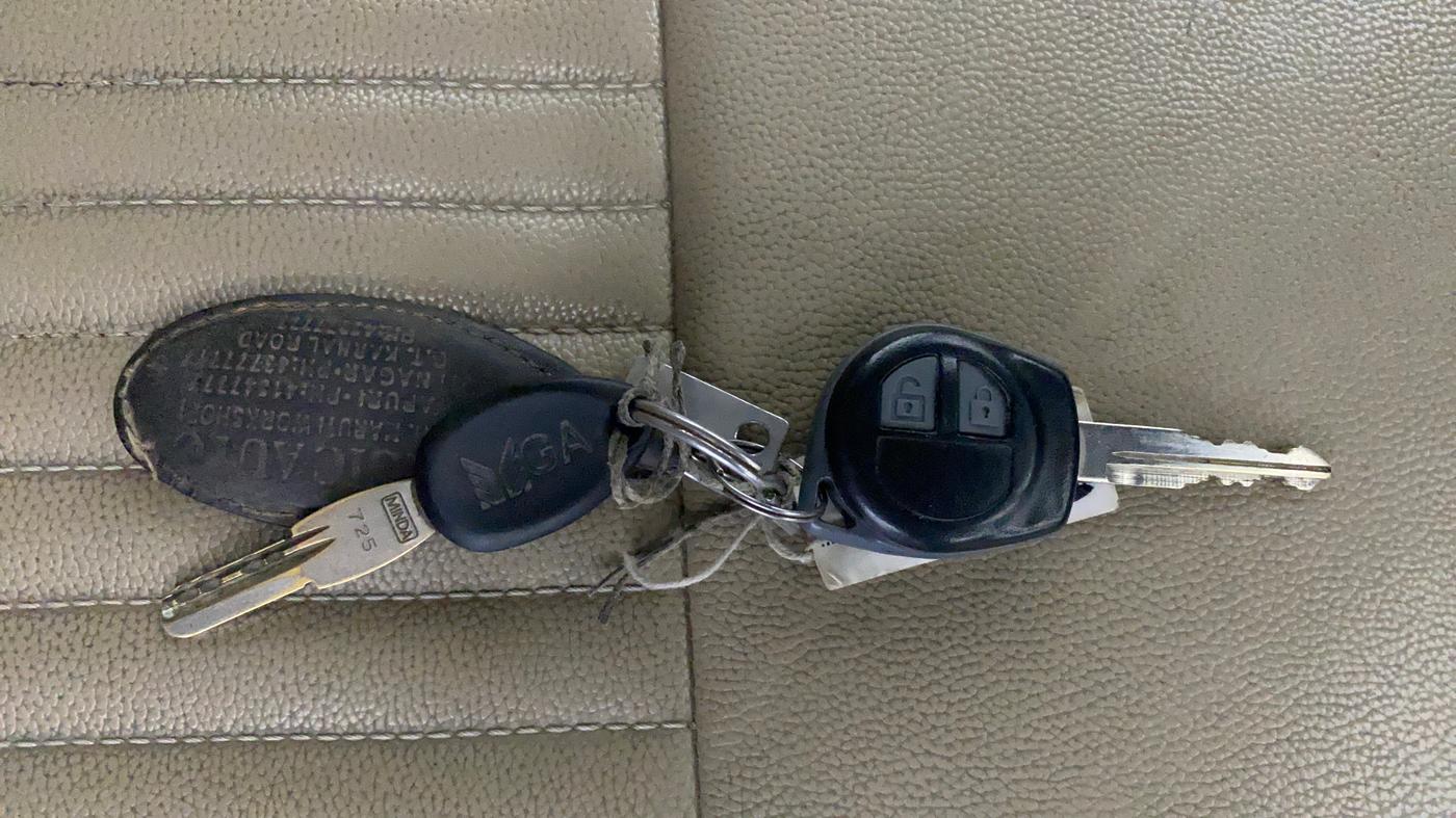 2014 Maruti Swift Dzire VXI, Petrol, Manual, 52,209 km, Key Close Up