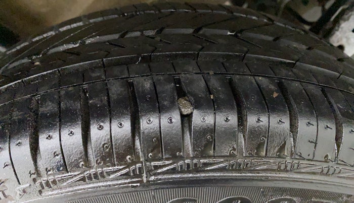 2011 Toyota Etios G, Petrol, Manual, 48,236 km, Left Rear Tyre Tread