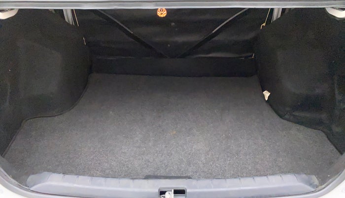 2011 Toyota Etios G, Petrol, Manual, 48,236 km, Boot Inside