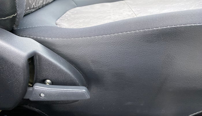 2018 Maruti Alto 800 LXI, Petrol, Manual, Driver Side Adjustment Panel