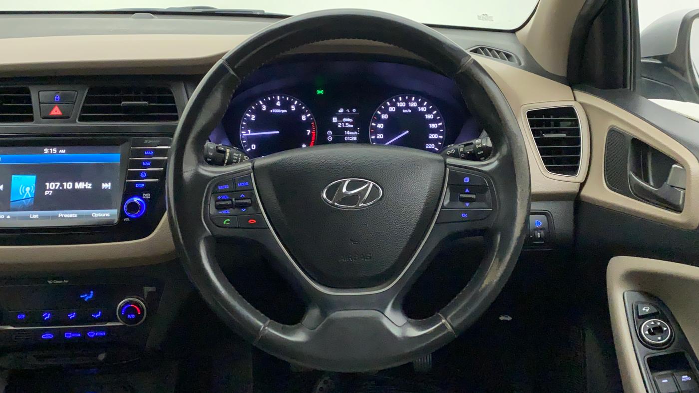 2016 Hyundai Elite i20 ASTA 1.2 (O), Petrol, Manual, 43,741 km, Steering Wheel Close Up
