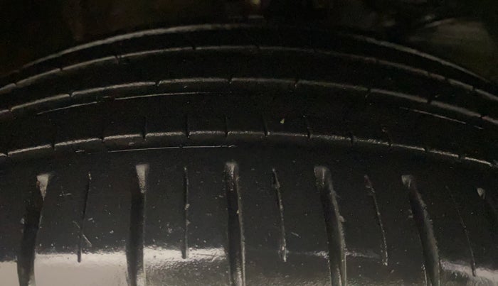 2023 Maruti Baleno ZETA 1.2 AGS, Petrol, Automatic, 17,616 km, Right Front Tyre Tread