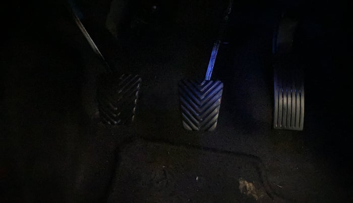 2022 Hyundai NEW I20 ASTA 1.2 MT, Petrol, Manual, 19,816 km, Pedals