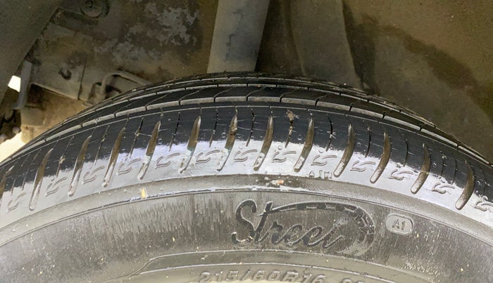 2020 Hyundai VENUE SX 1.0 TURBO, Petrol, Manual, 16,373 km, Right Rear Tyre Tread