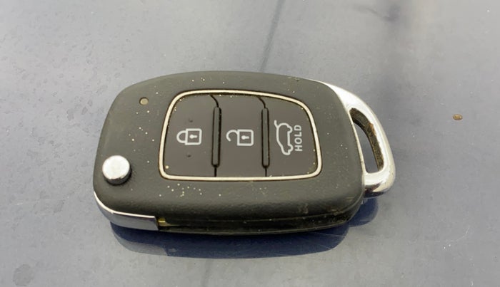 2020 Hyundai VENUE SX 1.0 TURBO, Petrol, Manual, 16,373 km, Key Close Up