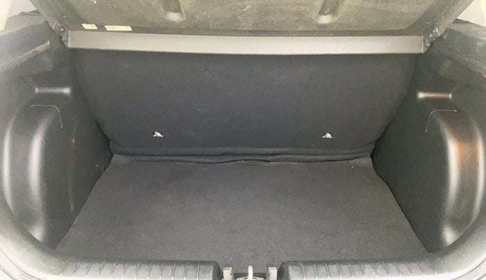 2020 Hyundai VENUE SX 1.0 TURBO, Petrol, Manual, 16,373 km, Boot Inside